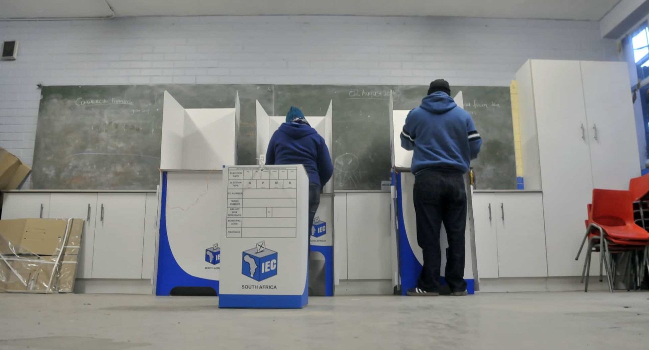 IEC | Voting stations empty