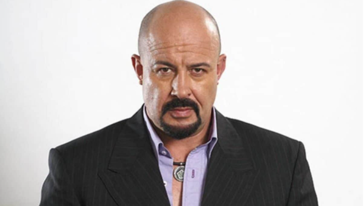 Jamie Bartlett as David Genaro